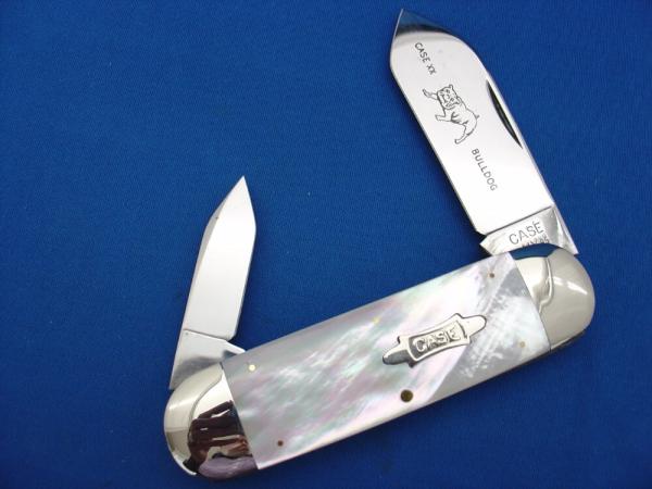 Case XX Classic Sunfish/Toenail Genuine AAA White Pearl Salesman Sample Knife Bulldog Etch 1 of 2 Case XX Classic Sunfish/Toenail Genuine AAA White Pearl Salesman Sample Knife Bulldog Etch 1 of 2