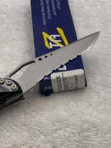Delta Z Osprey Linerlock Serrated Blade Manual Open Folder New In Box Discontinued Delta Z Osprey Linerlock Serrated Blade Manual Open Folder New In Box Discontinued