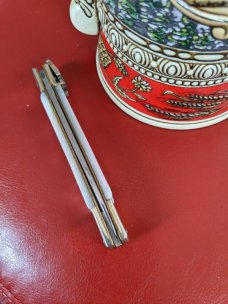 WEIFMANNSHIEL JAG'D KONIG WEST GERMAN MOTHER OF PEARLY LEVERLOCK MOP N/C N/S MINT WEIFMANNSHIEL JAG'D KONIG WEST GERMAN MOTHER OF PEARLY LEVERLOCK MOP N/C N/S MINT