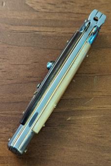 FRANK BELTRAME 23CM 9" DAGGER AUTO IN BRAZILIAN HONEY HORN...NEW FRANK BELTRAME 23CM 9" DAGGER AUTO IN BRAZILIAN HONEY HORN...NEW