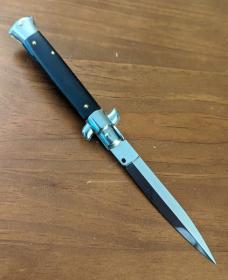 FRANK BELTRAME 23CM 9" DAGGER AUTOMATIC IN NICE BUFFALO HORN...NEW FRANK BELTRAME 23CM 9" DAGGER AUTOMATIC IN NICE BUFFALO HORN...NEW