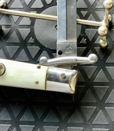 AKC 9 inch Swing guard lock back AKC 9 inch Swing guard lock back