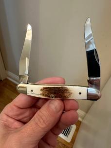 2003 Case XX Mammoth Ivory Muskrat. Mint condition! 2003 Case XX Mammoth Ivory Muskrat. Mint condition!