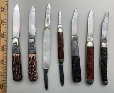 7 I*XL knives in good to very good condition. ................................................(I*XL)