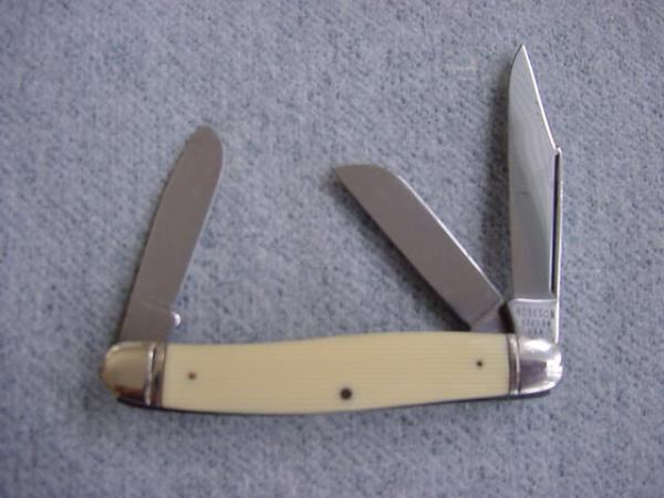 Vintage ROBESON #432594 U.S.A., Classic 3-Blade Stockman's Pattern Pocket Knife Vintage ROBESON #432594 U.S.A., Classic 3-Blade Stockman's Pattern Pocket Knife