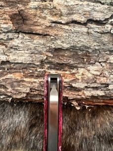 KROO CUSTOM DYED BURGANDY CHUNKY FRANK SLIP-JOINT KNIFE WITH SHEATH KROO CUSTOM DYED BURGANDY CHUNKY FRANK SLIP-JOINT KNIFE WITH SHEATH
