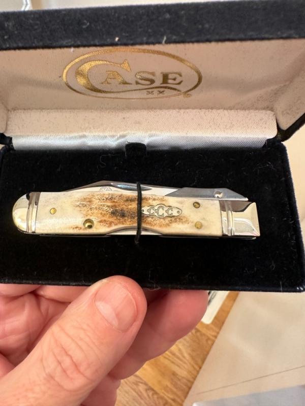 Case XX Cheetah Cub w/ Genuine Elk horn handles and fluted bolsters. 2005 Case Collectors Club Mint!