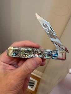 Case XX Cheetah w/ Paua handles & Case Collector Club shield. #39 of 100 made w/COA. Absolute Mint! Case XX Cheetah w/ Paua handles & Case Collector Club shield. #39 of 100 made w/COA. Absolute Mint!