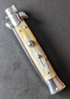 NOS GIOVANNI BELTRAME 23CM-9 INCH FLAT BLADE STILETTO IN BRAZILIAN HONEY HORN NOS GIOVANNI BELTRAME 23CM-9 INCH FLAT BLADE STILETTO IN BRAZILIAN HONEY HORN