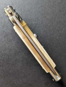 NOS GIOVANNI BELTRAME 23CM-9 INCH FLAT BLADE STILETTO IN BRAZILIAN HONEY HORN NOS GIOVANNI BELTRAME 23CM-9 INCH FLAT BLADE STILETTO IN BRAZILIAN HONEY HORN