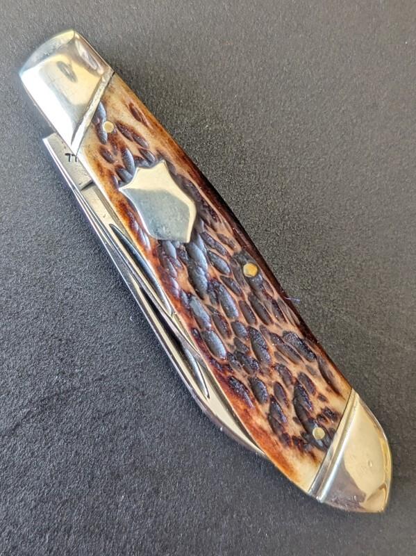 SUPER RARE RUSSELL 2 BLADE BULLET/TOBACCO LEAF PATTERN 2 BLADE JACKKNIFE IN CRACK FREE JIGBONE SUPER RARE RUSSELL 2 BLADE BULLET/TOBACCO LEAF PATTERN 2 BLADE JACKKNIFE IN CRACK FREE JIGBONE