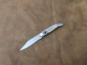 Toledo style leverlock switchblade