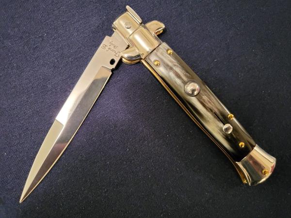 9"(23cm) Frank B "2023 LIMITED EDITION" BRAZILIAN HORN PICKLOCK ITALIAN STILETTO 9"(23cm) Frank B "2023 LIMITED EDITION" BRAZILIAN HORN PICKLOCK ITALIAN STILETTO