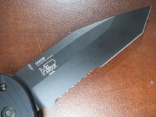 BENCHMADE U.S.A. 5300 TANTO 50/50 154CM U.S. MEL PARDUE Design. BENCHMADE U.S.A. 5300 TANTO 50/50 154CM U.S. MEL PARDUE Design.