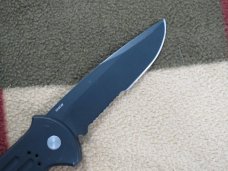 BENCHMADE 9050 COMBO EDGE 154 CM BENCHMADE 9050 COMBO EDGE 154 CM