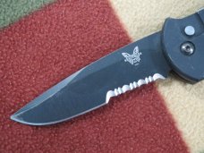 BENCHMADE 9050 COMBO EDGE 154 CM BENCHMADE 9050 COMBO EDGE 154 CM