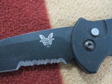 BENCHMADE 9050 COMBO EDGE 154 CM BENCHMADE 9050 COMBO EDGE 154 CM