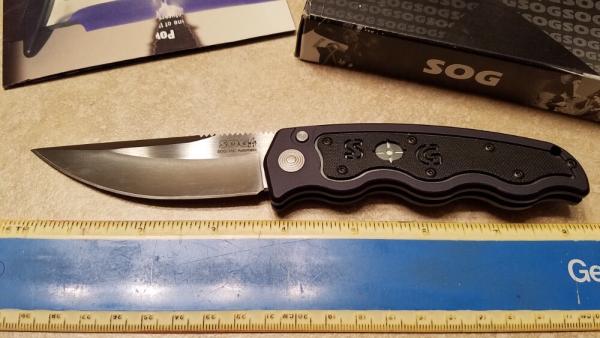 (SOLD) SOG SOG - Tac #ST-01 assisted pocket / carry knife - New in Box & never used!! (SOLD) SOG SOG - Tac #ST-01 assisted pocket / carry knife - New in Box & never used!!