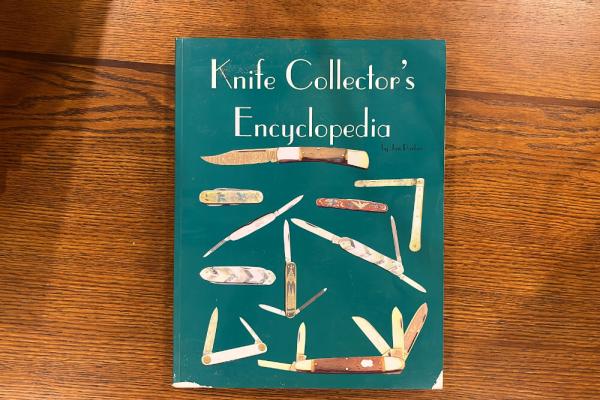 Book -- Knife Collector's Encyclopedia by Jim Parker (2004) Book -- Knife Collector's Encyclopedia by Jim Parker (2004)