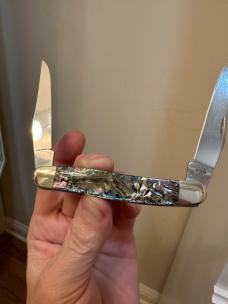 Case XX Silver Script Muskrat w/ Abalone handles. Mint! Case XX Silver Script Muskrat w/ Abalone handles. Mint!