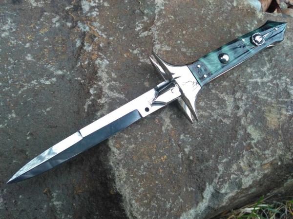 Custom 9 Inch Picklock With Kirinite and Raven Skull