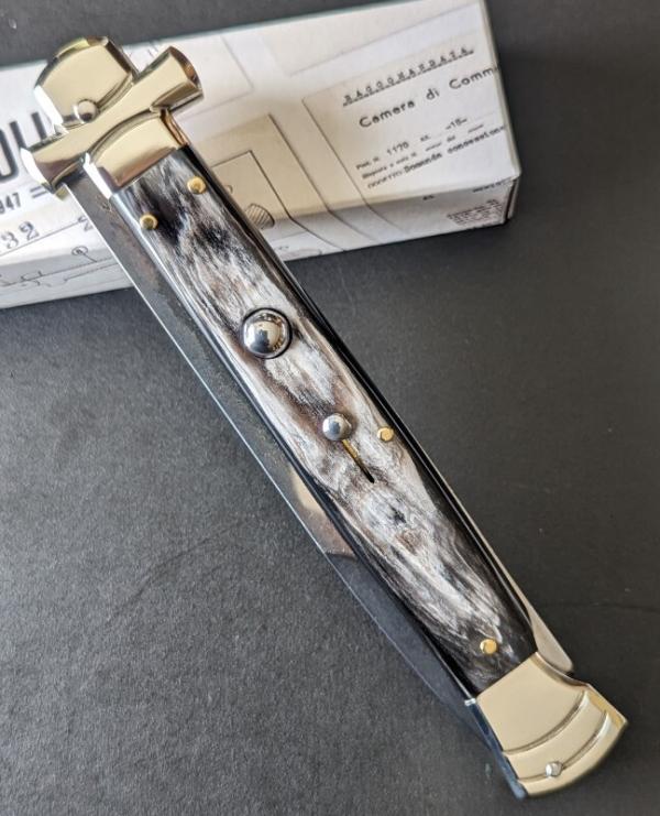  NIB 11"- 28 cm A.G.A. Campolin Brazilian Horn Maltese lockback a super beautiful quality stiletto