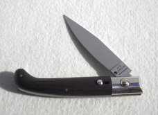 PATTADA 8.27" FIRST PRODUCTION OF A CLASSIC ITALIAN AUTOMATIC ORIGINALLY PRODUCED IN 1960s PATTADA 8.27" FIRST PRODUCTION OF A CLASSIC ITALIAN AUTOMATIC ORIGINALLY PRODUCED IN 1960s