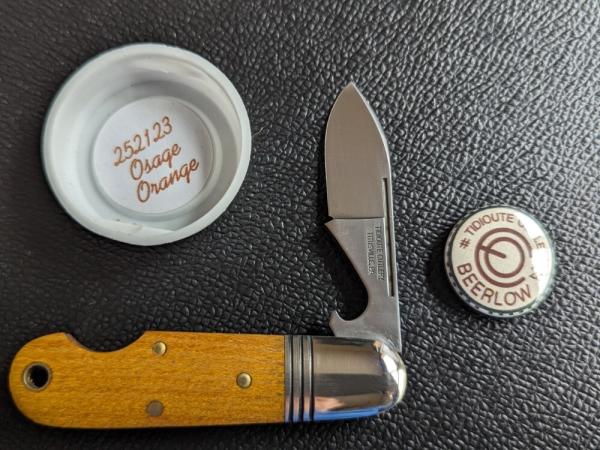 Great Eastern Cutlery 25 Beerlow - Osage Orange. As New in Tube with pin. Great Eastern Cutlery 25 Beerlow - Osage Orange. As New in Tube with pin.