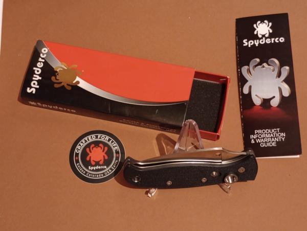Spyderco Autonomy 2 plain edge W/box Spyderco Autonomy 2 plain edge W/box