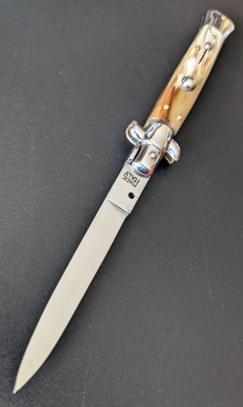 NOS GIOVANNI BELTRAME 23CM-9 INCH FLAT BLADE STILETTO IN BRAZILIAN HONEY HORN NOS GIOVANNI BELTRAME 23CM-9 INCH FLAT BLADE STILETTO IN BRAZILIAN HONEY HORN