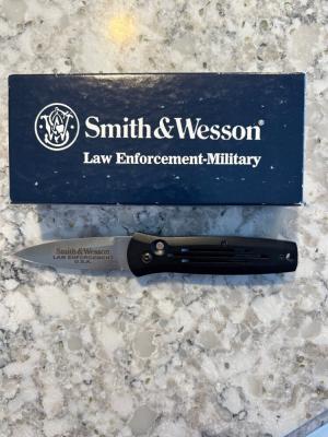 S&W Auto SW1500 - Taylor Cutlery Brand - New In Box