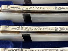 Parker Cut Co "The Improved Eagle Razor" 7-Day Mother of Pearl + 1 Bone Razor Japan Parker Cut Co "The Improved Eagle Razor" 7-Day Mother of Pearl + 1 Bone Razor Japan
