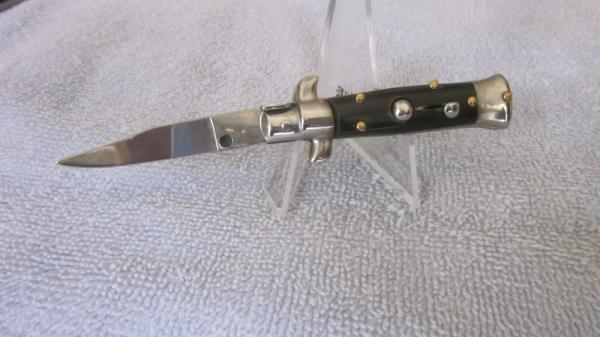Italian 4 1/2" Stiletto Italian 4 1/2" Stiletto
