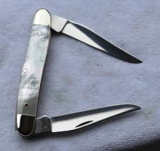 Unused top end Case silver script pearl muskrat. 2002 production but this one is special. 3 7/8 inch Unused top end Case silver script pearl muskrat. 2002 production but this one is special. 3 7/8 inch