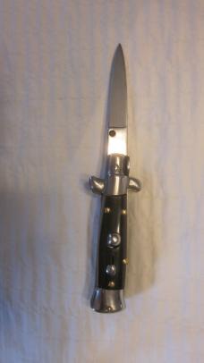  Mini Italian stiletto horn 4 3/4" open