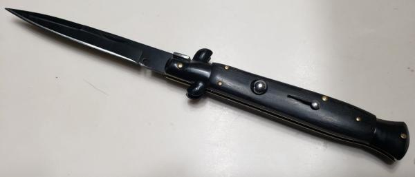10.50" Switchblade Black Scales 10.50" Switchblade Black Scales
