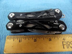 GERBER SUSPENSION TOOL BLACK HANDLES MULTI-TOOL NEW YEAR UNKNOWN FROM STORAGE