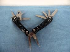 GERBER SUSPENSION TOOL BLACK HANDLES MULTI-TOOL NEW YEAR UNKNOWN FROM STORAGE GERBER SUSPENSION TOOL BLACK HANDLES MULTI-TOOL NEW YEAR UNKNOWN FROM STORAGE