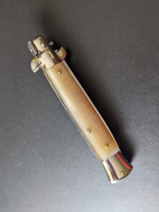 NOS GIOVANNI BELTRAME 23CM-9 INCH FLAT BLADE STILETTO IN BRAZILIAN HONEY HORN NOS GIOVANNI BELTRAME 23CM-9 INCH FLAT BLADE STILETTO IN BRAZILIAN HONEY HORN