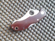 Spyderco Jester with Burgundy Micarta Scales Spyderco Jester with Burgundy Micarta Scales