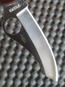 Spyderco Jester with Burgundy Micarta Scales Spyderco Jester with Burgundy Micarta Scales