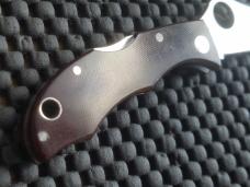Spyderco Jester with Burgundy Micarta Scales Spyderco Jester with Burgundy Micarta Scales