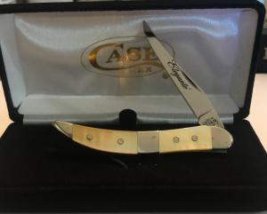 In Plain Case box 2006 Gold Lip Pearl Toothpick 