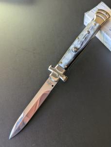 NIB 9"- 23 cm A.G.A. Campolin Brazilian Horn Maltese lockback a super beautiful quality stiletto NIB 9"- 23 cm A.G.A. Campolin Brazilian Horn Maltese lockback a super beautiful quality stiletto