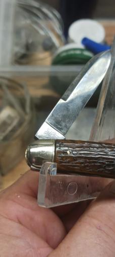W.H.Morley and Sons 3 Bade whittler W.H.Morley and Sons 3 Bade whittler