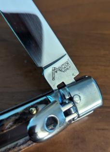 AKC ITALIAN made Slimline Leverlock 20cm - 8” Stag Horn.. AKC ITALIAN made Slimline Leverlock 20cm - 8” Stag Horn..