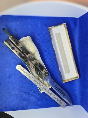 80's United Cutlery UC218 JungleFly Balisong In Box
