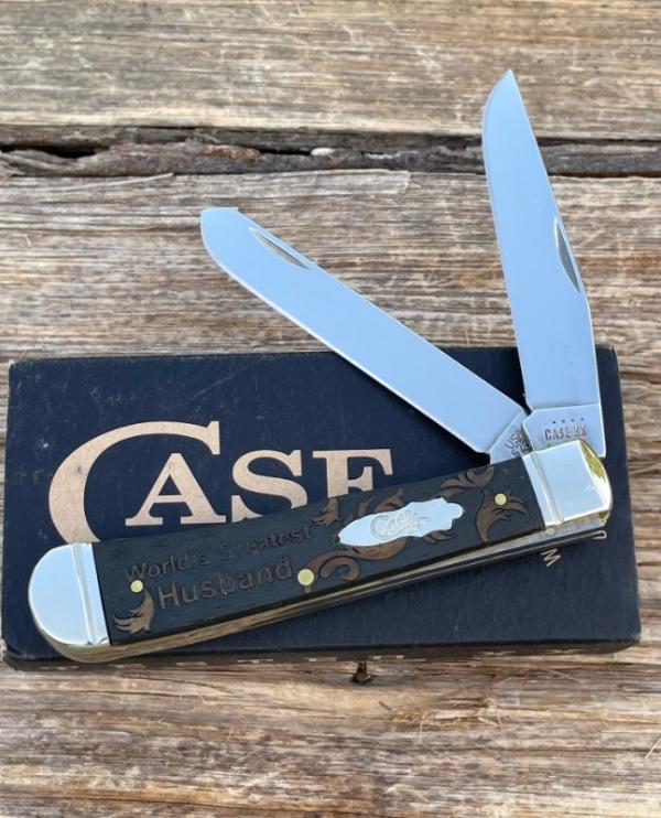 CASE XX ** SFO 2024 ANTIQUE BONE "WORLD'S GREATEST HUSBAND" TRAPPER 