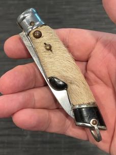Crazy Spanish furry hoof knife Crazy Spanish furry hoof knife