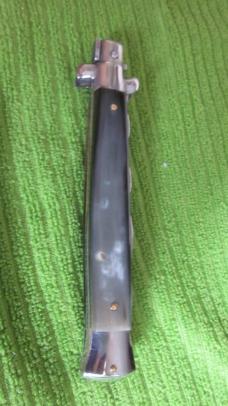 11" Italian Brazilian horn kriss blade. 11" Italian Brazilian horn kriss blade.